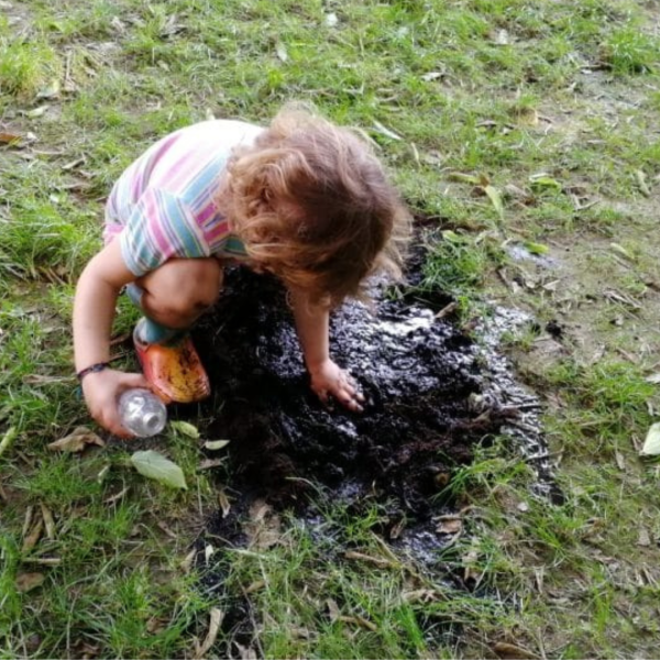 Giocare con la terra, il fango, la creta - Percorsi Formativi 06